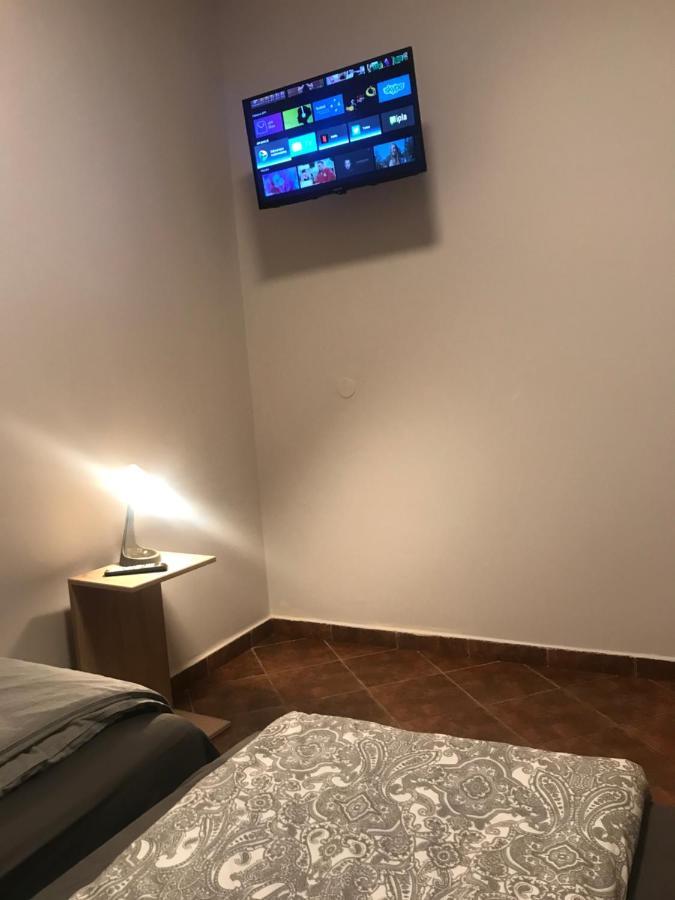 Piwnica Hostel Miechów Buitenkant foto